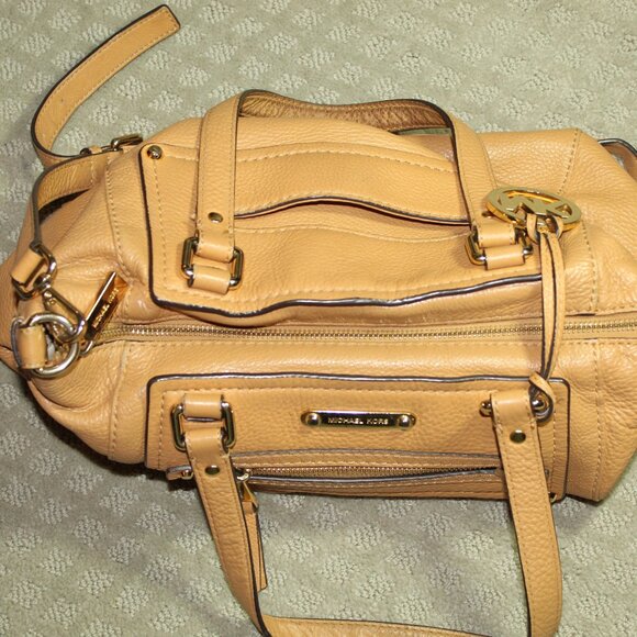 Michael Kors Yellow Tan Pebbled Leather Large Shoulder Handbag EUC! - Picture 9 of 15
